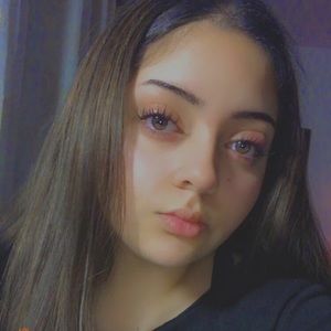 Meet your Posher, Christelle